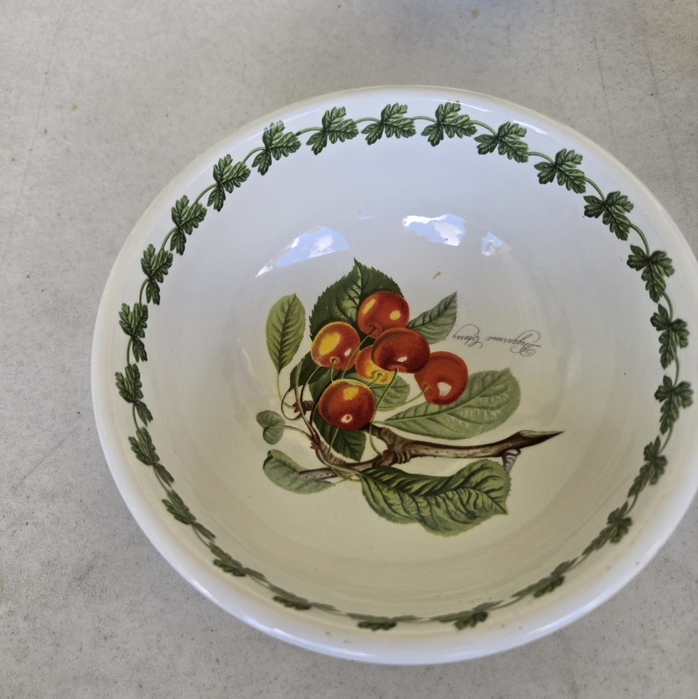 Portmeiron  Pomona.  Bowl.       (OS)